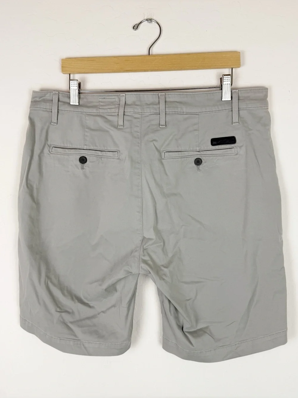 AG Adriano Goldschmied Shorts Men’s Gray The Wander Slim Chino Stretch